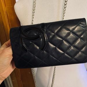 Chanel used wallet, pls see picture on both ends